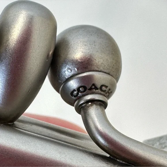 🦖 RARE Coach 1941 Rexy Dinosaur Kisslock Frame Bag in Glovetanned Leather - Picture 14 of 16